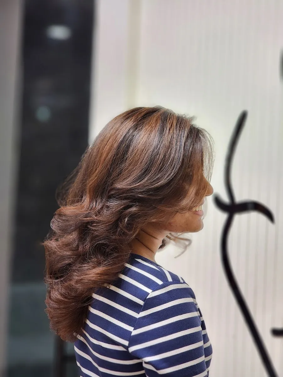 Jiaa Studio Unisex Salon - Bridal makeup artist in anand - Unisex salon in anand - make up artist in anand photo 6